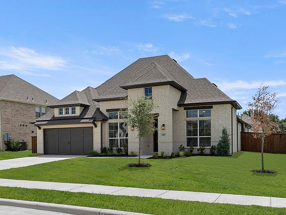 2nd image of 405 Heritage Hill Dr
