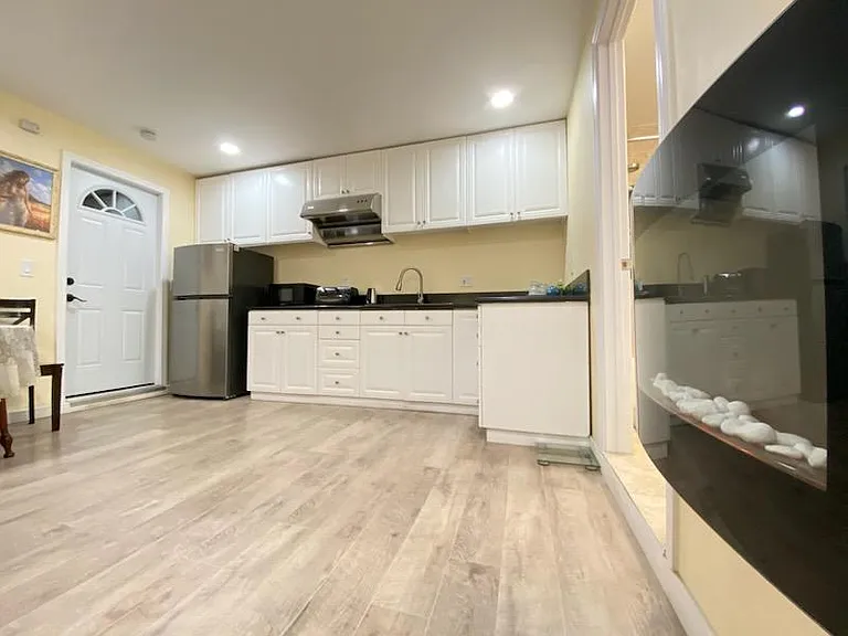 1602 S Glendora Ave — Photo 1