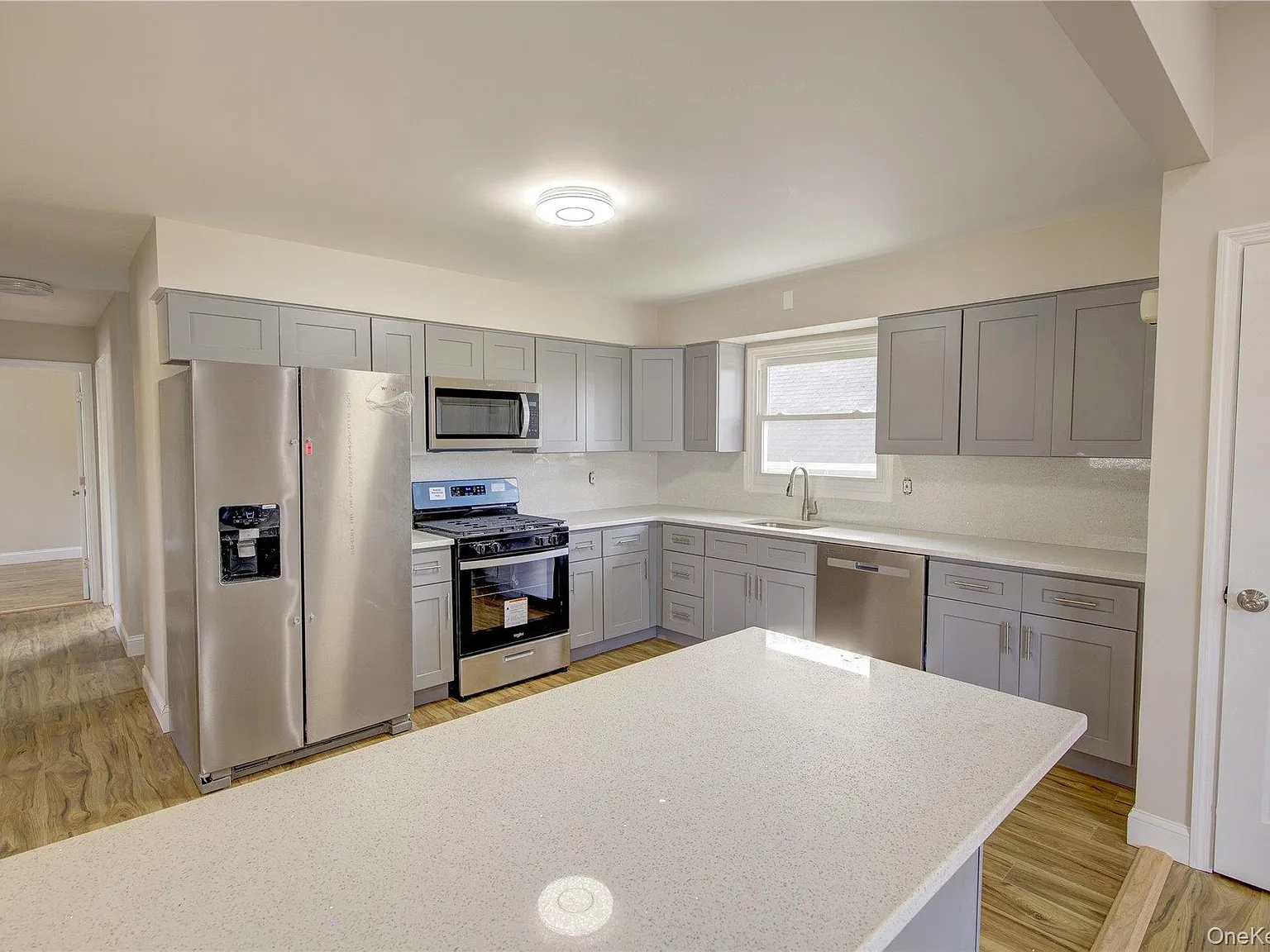 5 bed, 2.0 bath, 1969 sqft, $6,500 — Photo 4