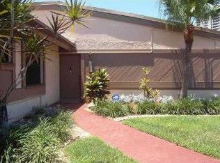 2717 Parkview Dr S, Hallandale, FL 33009