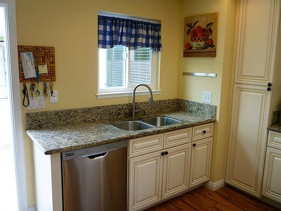 5th image of 3507 Pear Blossom Ave