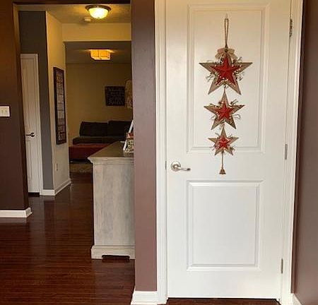 3rd image of 2035 Zoe Ln