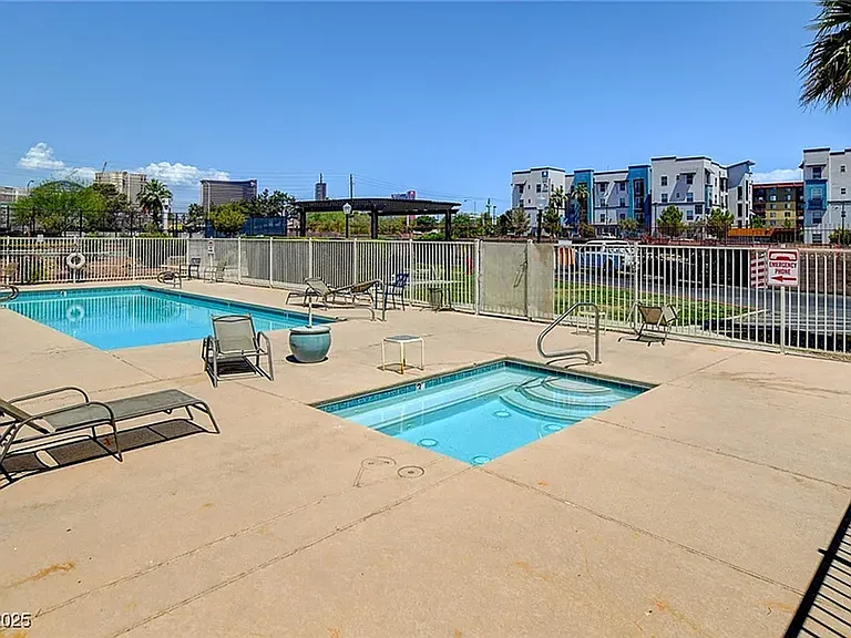 3930 University Center Dr #806 — Photo 27