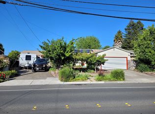 7924 Adrian Dr, Rohnert Park, CA 94928