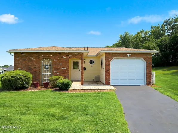 16 Longfellow Court, Brick, NJ 08724
