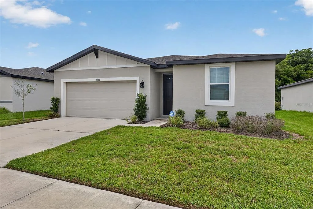 3 bed, 2.0 bath, 1506 sqft, $2,200 — Photo 2