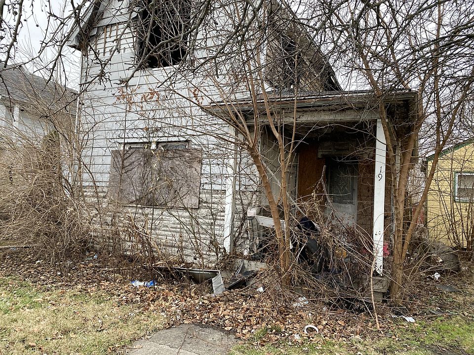 2nd image of 1907 Fletcher St