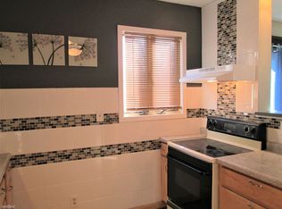 1039 Ridge Ave, Rockford, IL 61103