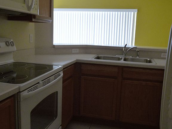 3rd image of 10754 Savannah Wood Dr #118