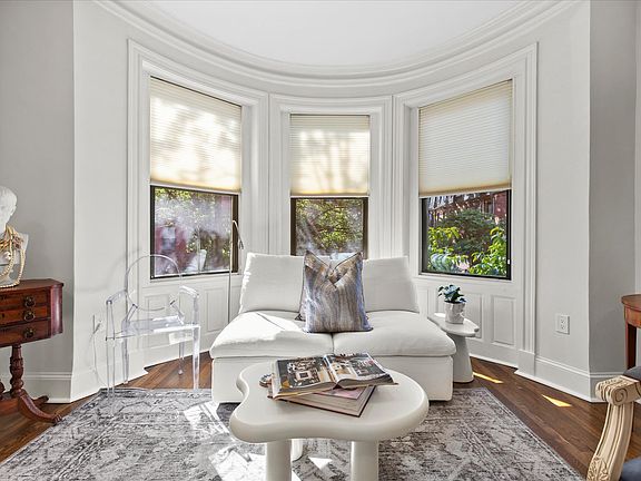 4th image of 95 Saint Botolph St APT 3