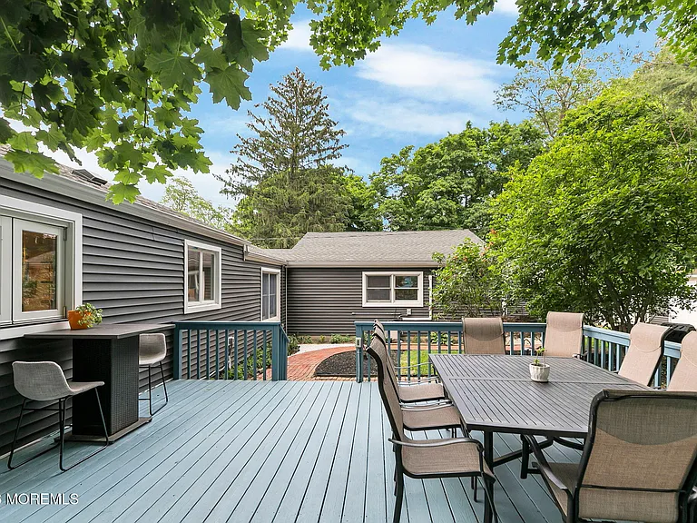 10 Tilton Rd — Photo 37