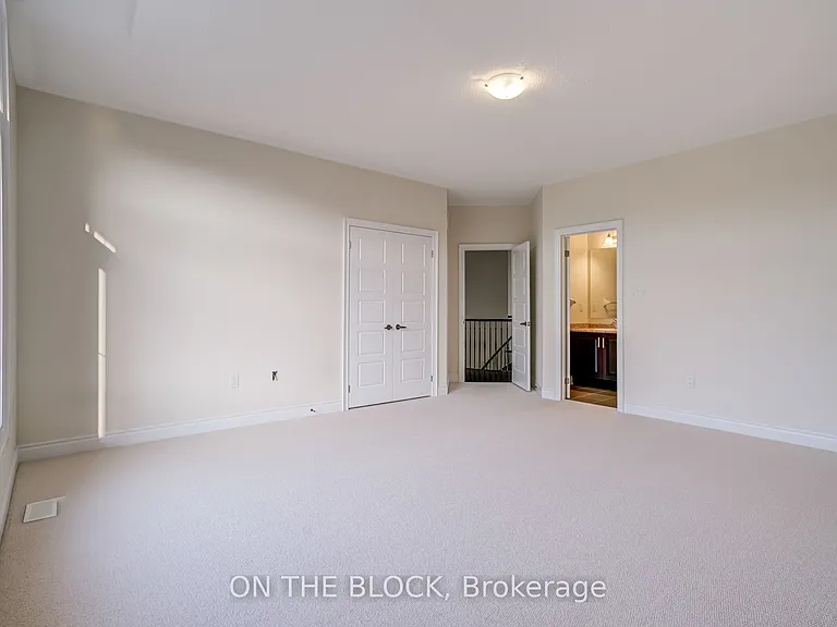 24 Whitewood Dr — Photo 6