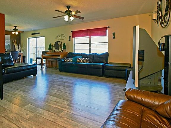 4th image of 9041 Dixiana Villa Cir