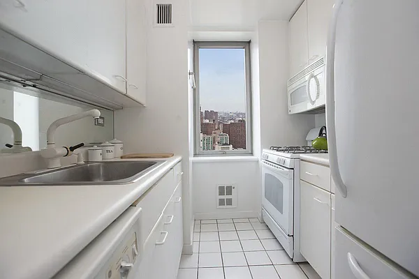 Rented by AIB Management Corp | media 25