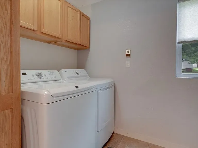 65 Leonard North St — Photo 19