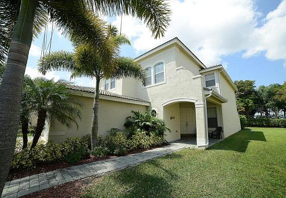 Home For Sale In Canyon Isles