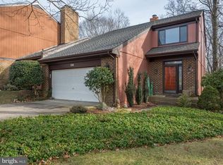 2591 Tree House Dr, Woodbridge, VA 22192