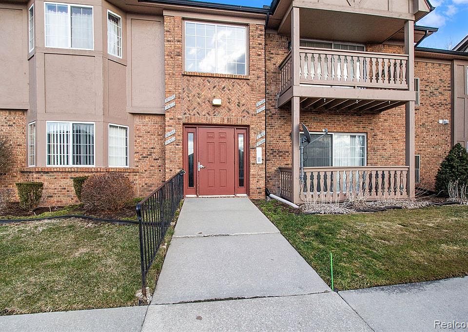 30566 Oakridge Manor Dr, Roseville, MI 48066 Zillow