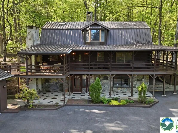 2244 Springtown Hill Rd, Hellertown, PA 18055