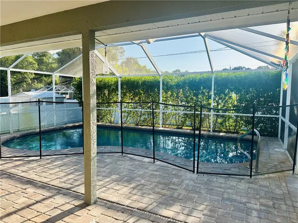 1855 11th Ct SW, Vero Beach, FL 32962