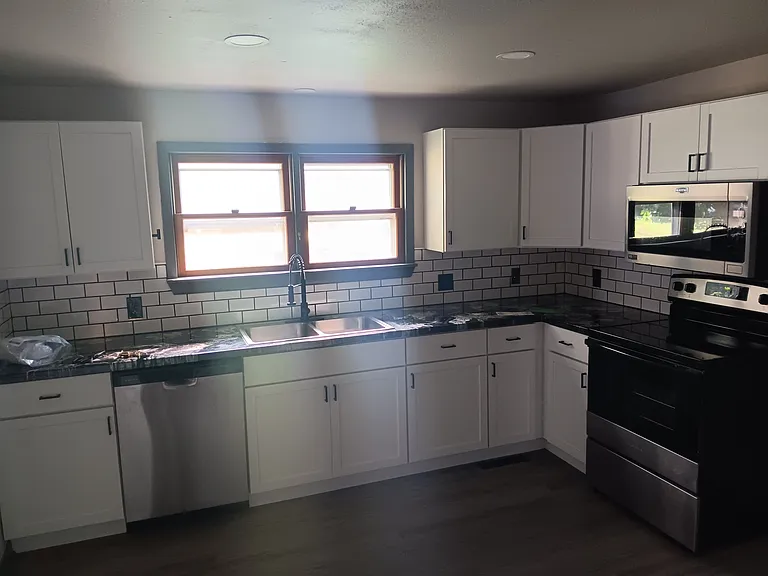 302 E Kentucky St — Photo 2
