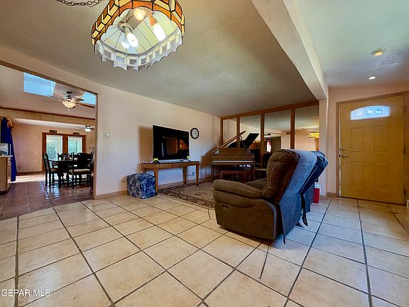 3rd image of 3305 Tyrone Rd