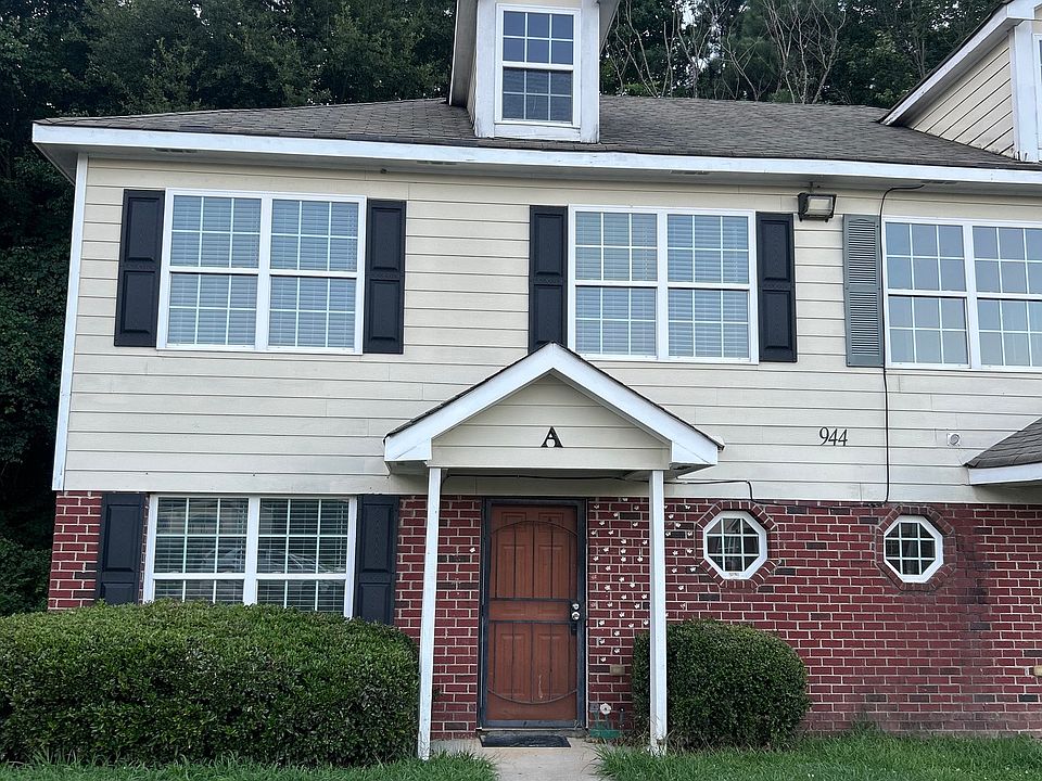 1st image of 944 Old Mill Pt #A