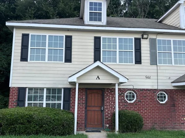 944 Old Mill Pt #A, Monroe, GA 30655