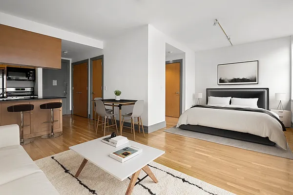 Rented by Two Trees | media 7