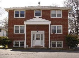 126 7th St NW APT 2, North Canton, OH 44720