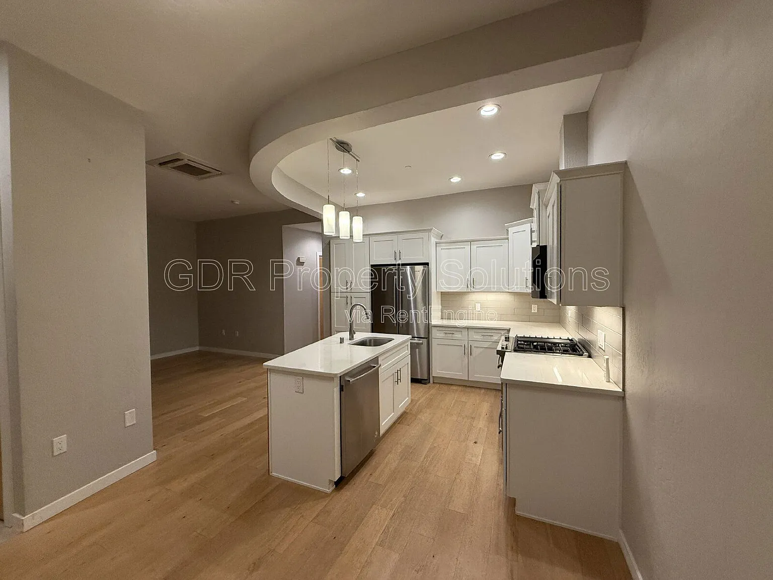 2 bed, 2.0 bath, 1153 sqft, $1,800 — Photo 2