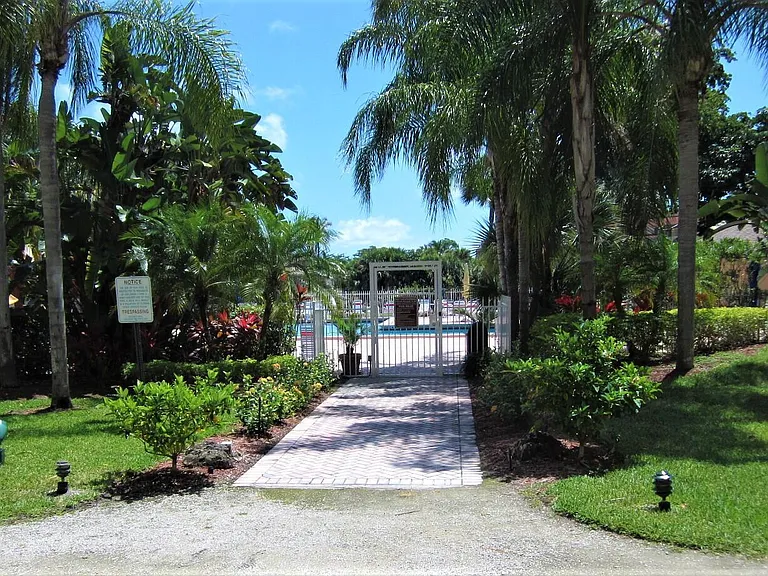 450 Egret Cir #9505 — Photo 41