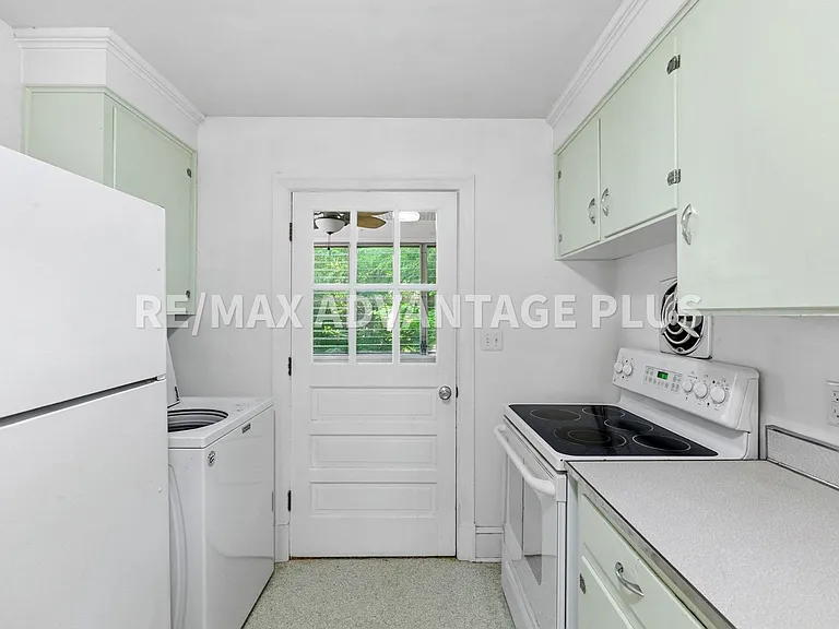 1004 Fourth Avenue Ext — Photo 15