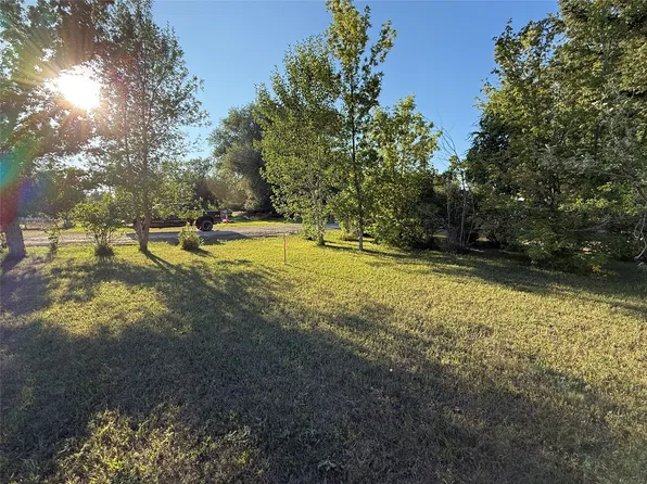 607 3rd Ave SW, Choteau, MT 59422