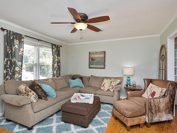 3rd image of 2650 Meyerswood Dr