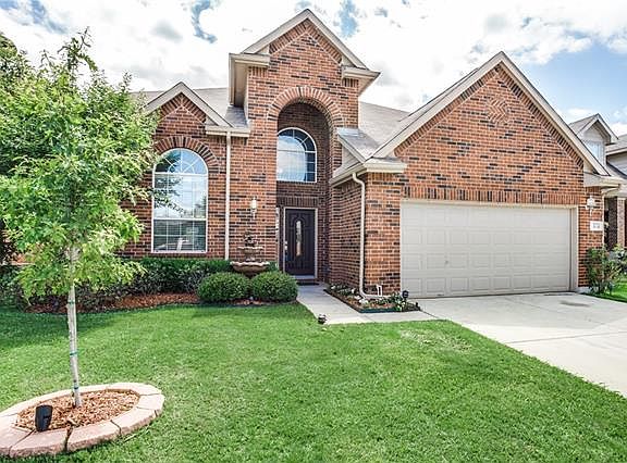 3rd image of 816 Starling Ln
