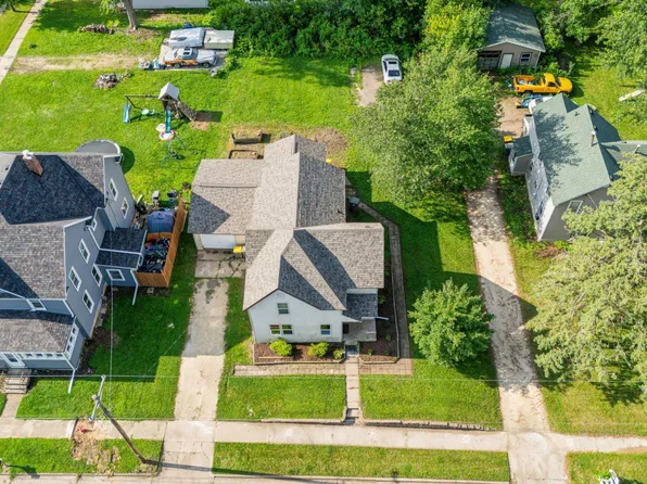 840 Maple St, Baldwin, WI 54002