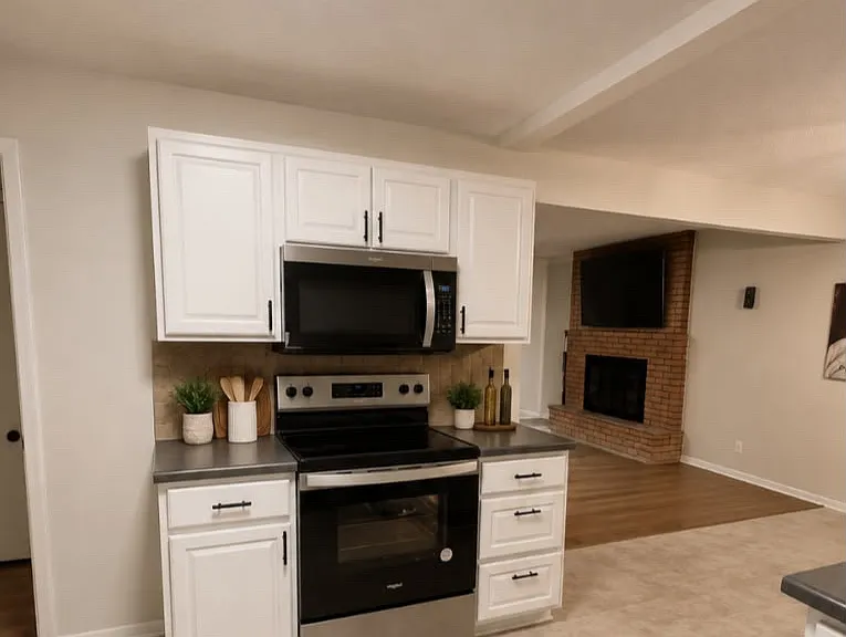 9110 Farley Ln — Photo 10