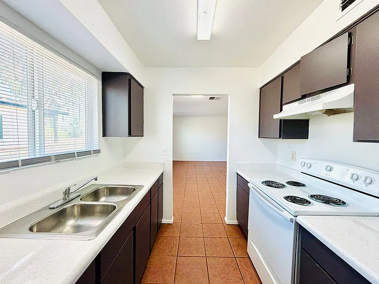 Sentinel Villas Tucson — Photo 6