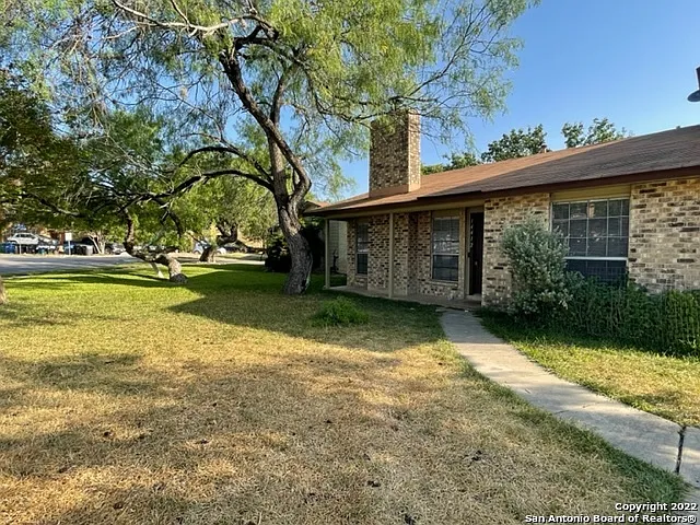 14412 Castlebury Dr — Photo 2