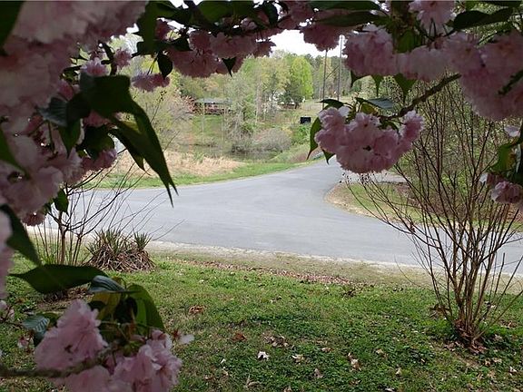 2nd image of 2019 Highland Dr