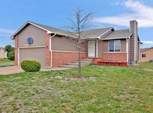 1816 E Summerwood Ct, Goddard, KS 67052