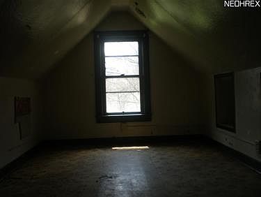 4th image of 90 Higley Ave