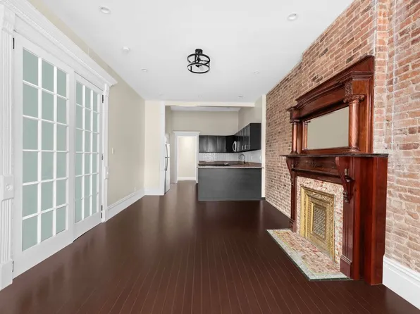 621 Macon Street image 4 of 7