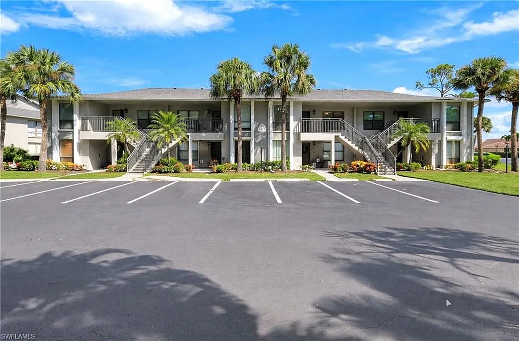 2 bed, 2.0 bath, 1245 sqft, $1,900 — Photo 1