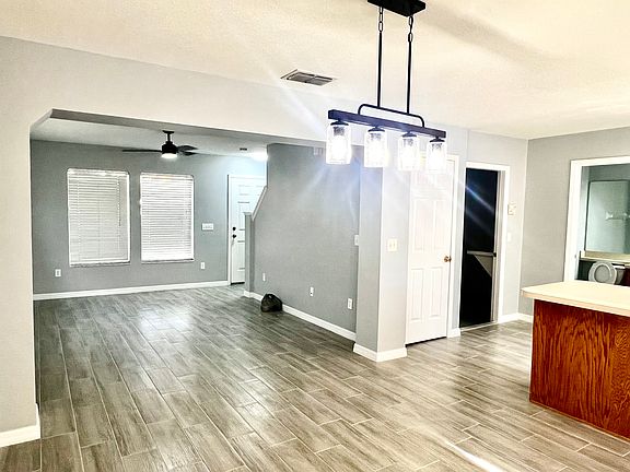 3rd image of 3027 Bear Oak Dr