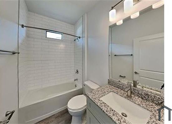 3rd image of 3106 SE Santa Barbara Pl