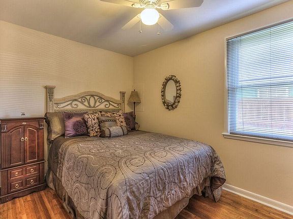 5th image of 2711 W Linden Ave #A
