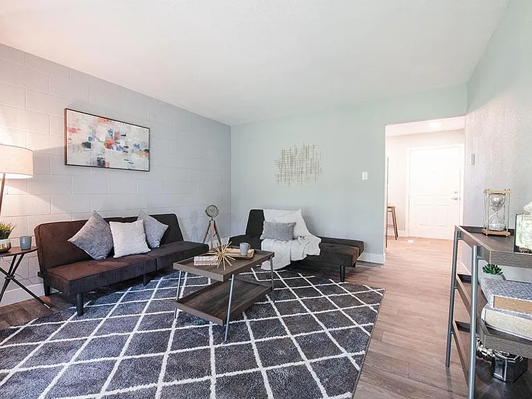 Aspenwood Apartments — Photo 16