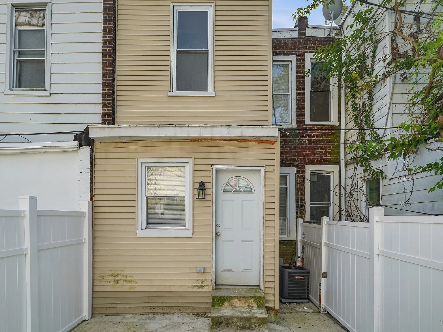 2 bed, 890 sqft, $1,420 — Photo 4